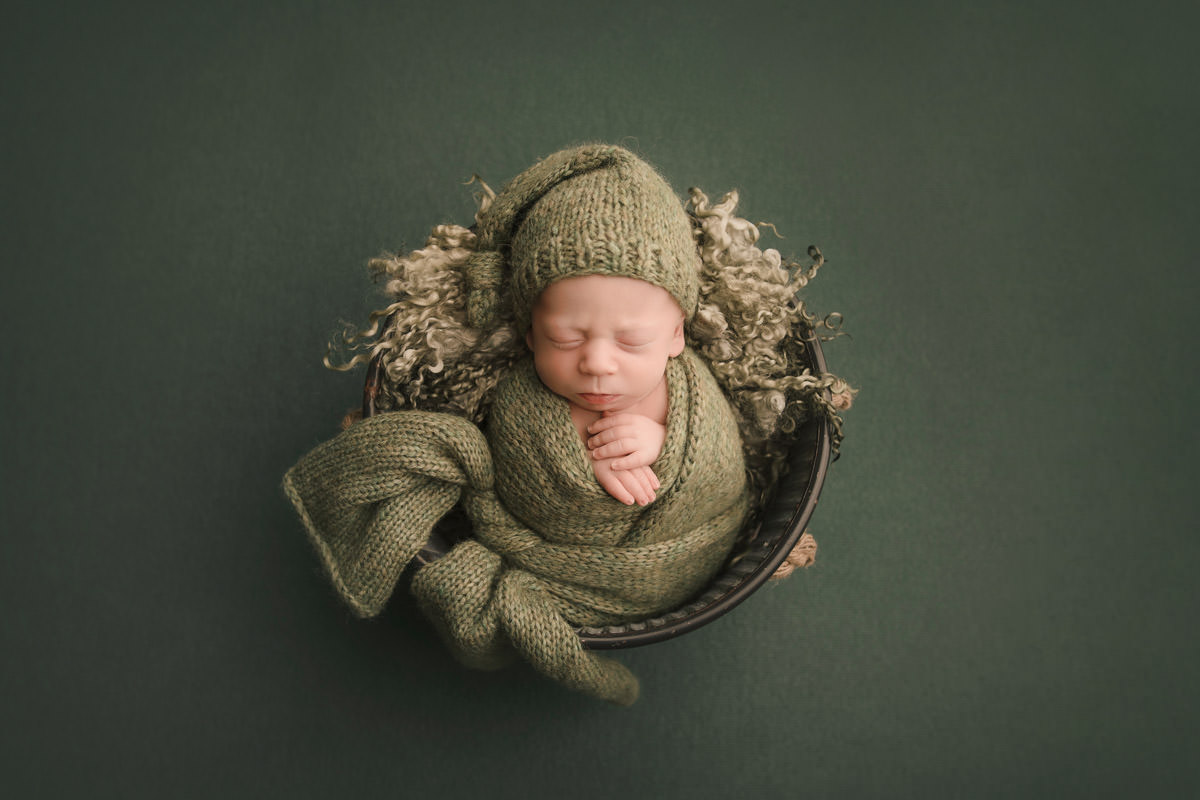 6 things you need to know before you book your newborn shoot 7